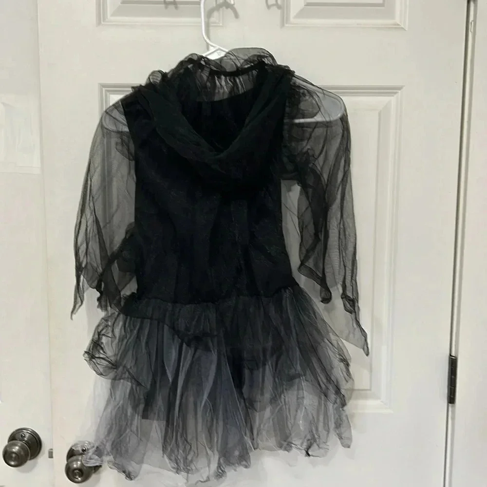 Suit Yourself Costume Co. this grim